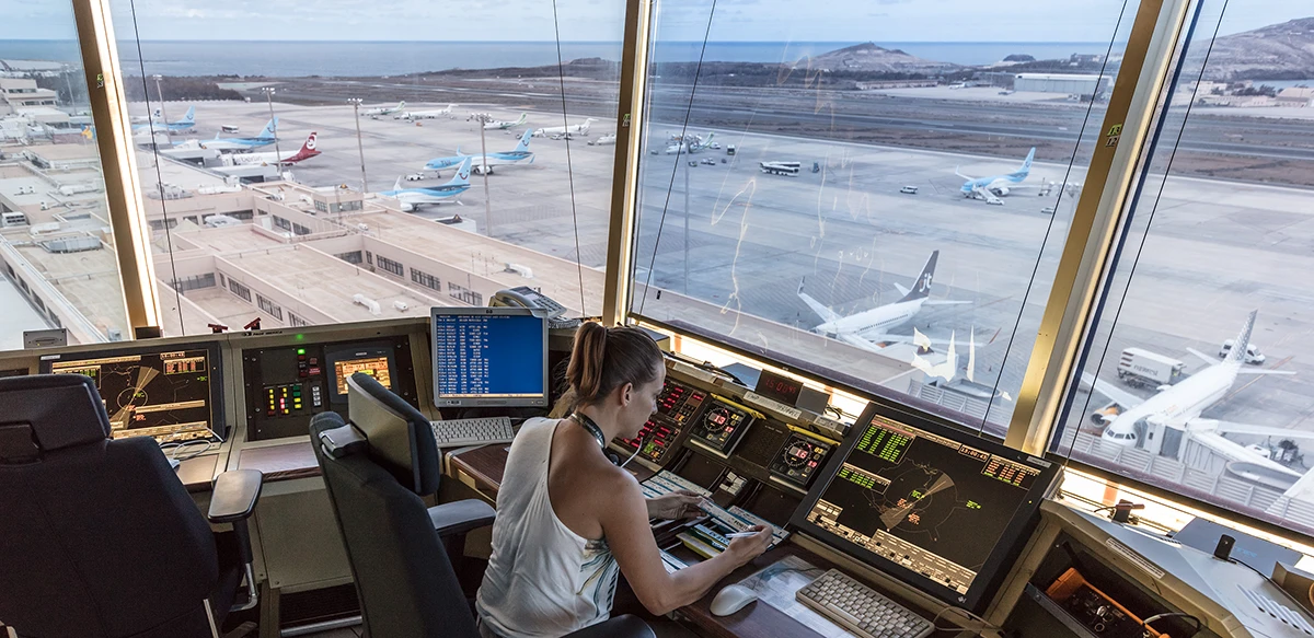 Controladora area de Enaire en la Torre de Gran Canaria. Foto: Enaire.